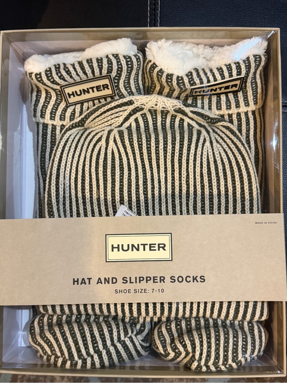 Hunter Olive Green & Cream Striped Hat and Slipper Socks Set nwt